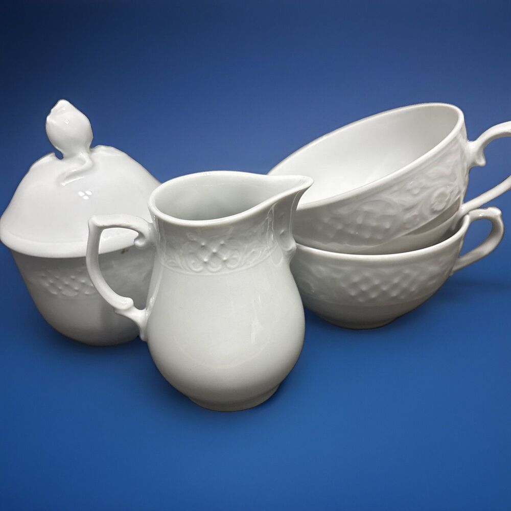 Vtg Oscar de la Renta Old Dresden Fine China 2 Tea Cups Sugar & Creamer White